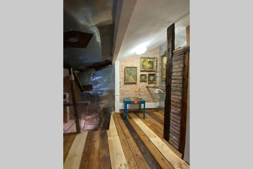 The House A La Cluj Villa Exterior photo